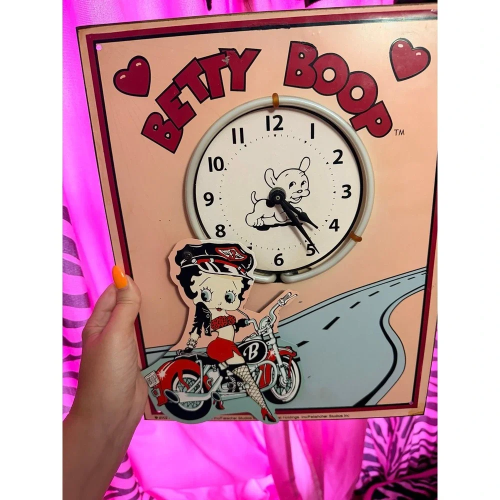 Betty boop clock